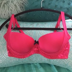 Push-up Underwire Bra.    NWOT